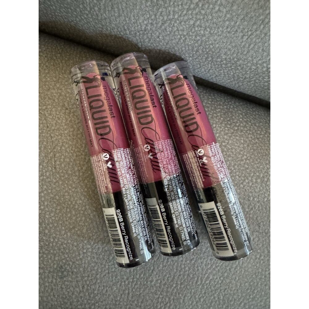 Lipstick Mega last Liquid Catsuit